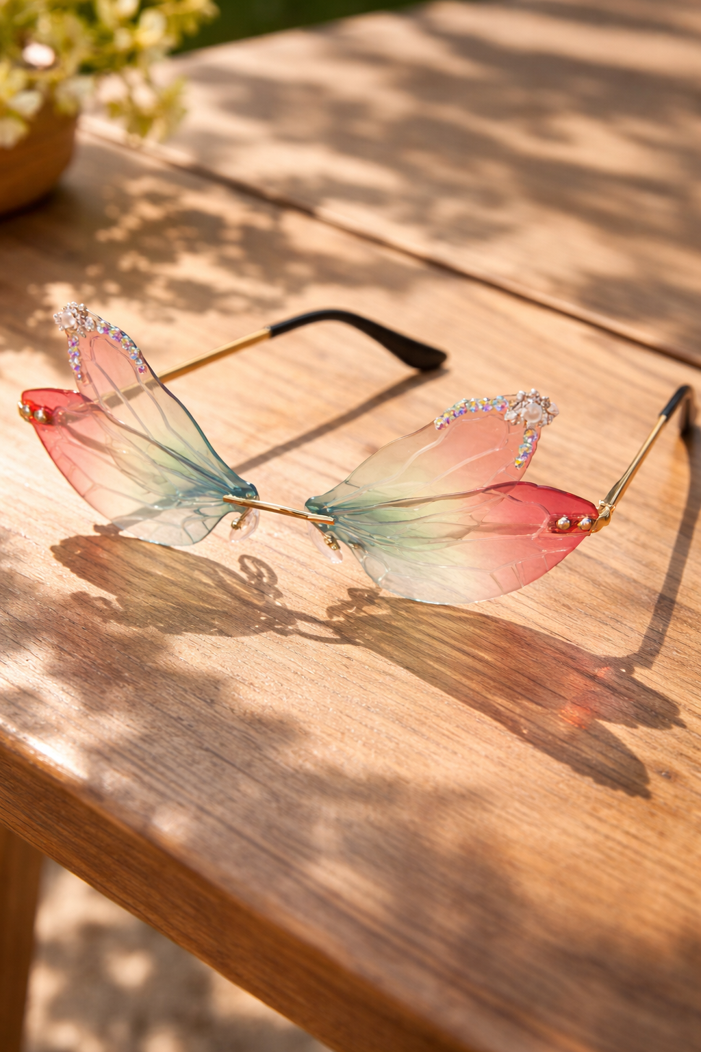 LuxeWing™ Butterfly Sunglasses – Rhinestone Designer Party Shades