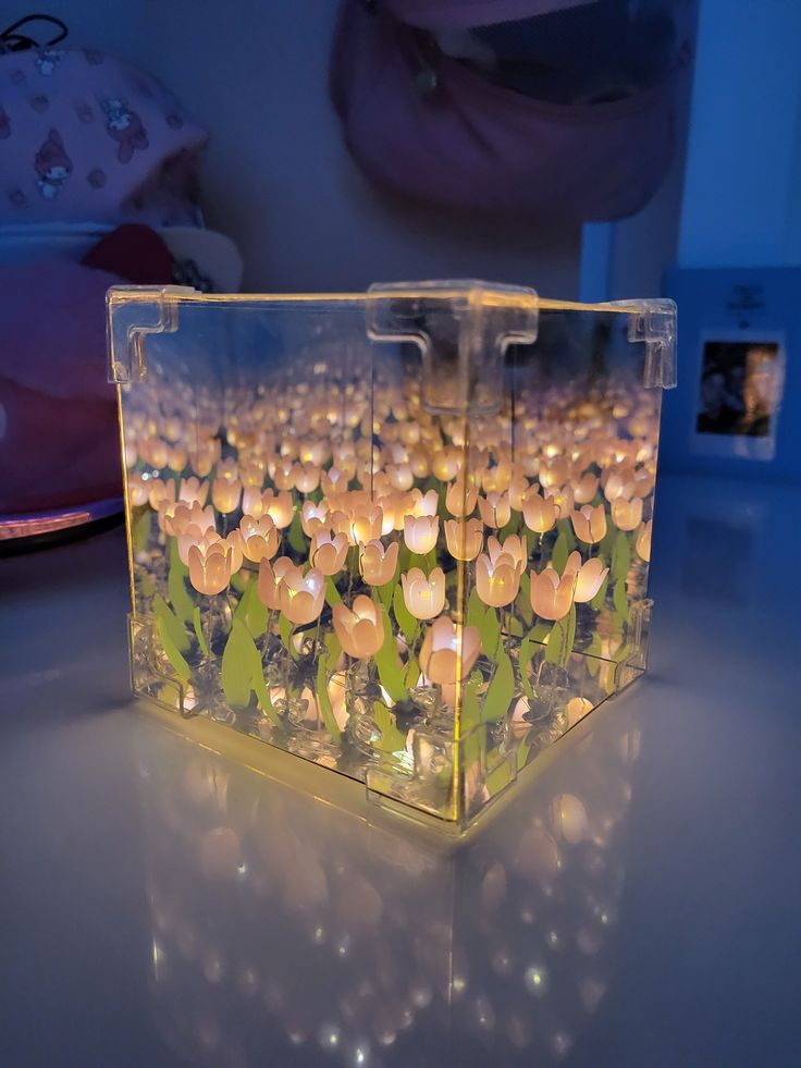 Tulora™ Infinite Tulip Mirror Lamp – LED Floral Ambient Decor Light